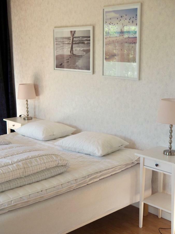 Orsastuguthyrning-Kyrkbyn Villa Ngoại thất bức ảnh